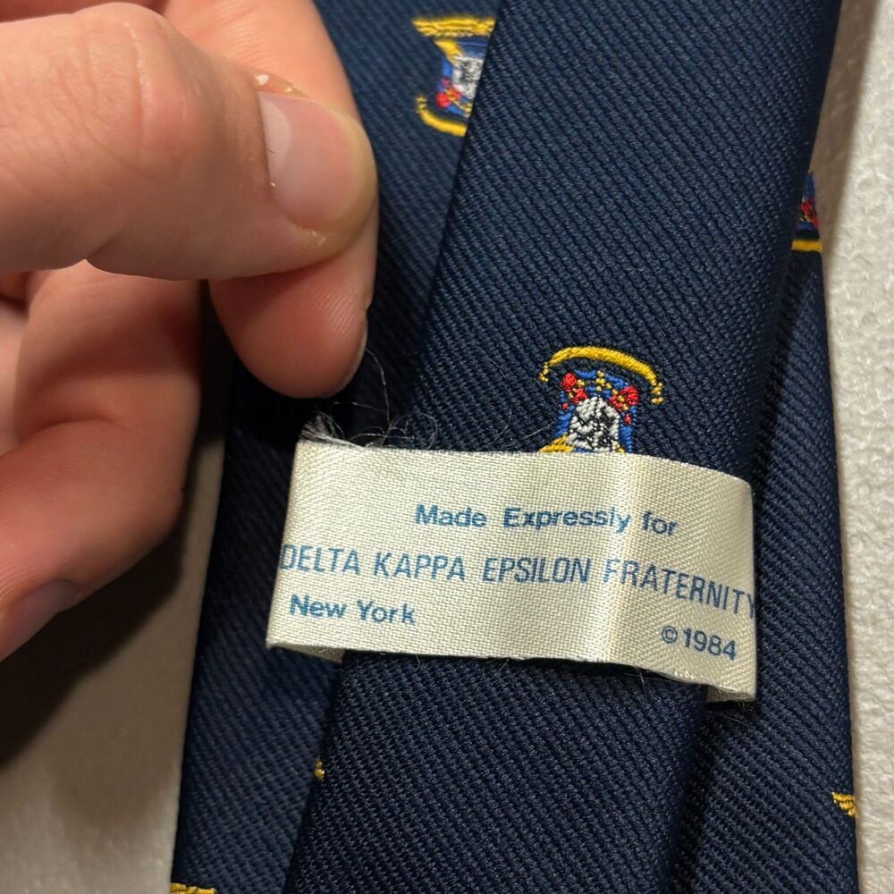 Delta Kappa Epsilon 1984 Fraternity Tie - Picture 7 of 8